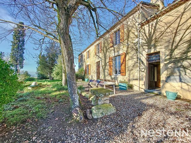 Maison 8 pièces 207 m²