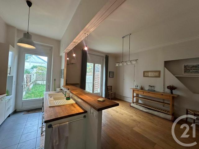 Maison 8 pièces 207 m²