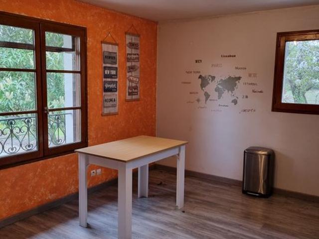 Maison 8 pièces, 207 m² à louer à Rives du Loir en Anjou 49140