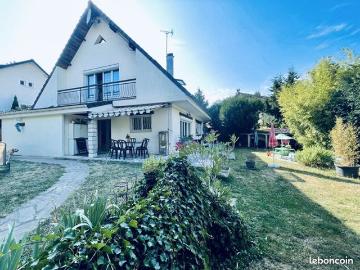 Maison 8 pièces 170 m²