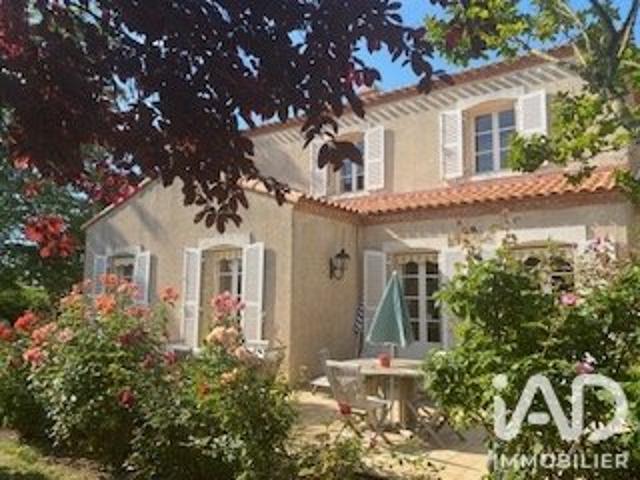 Maison 8 pièces 208 m²