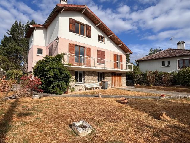Maison 8 pièces 208 m²