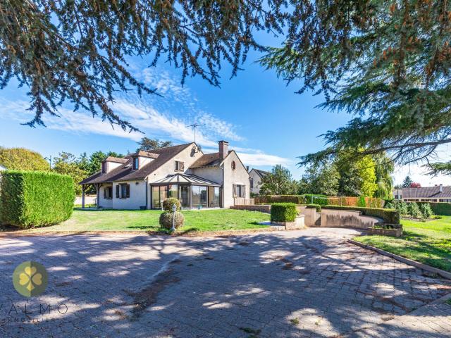 Maison 8 pièces 209 m²