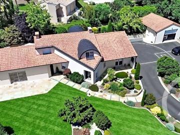 Maison 8 pièces 209 m²