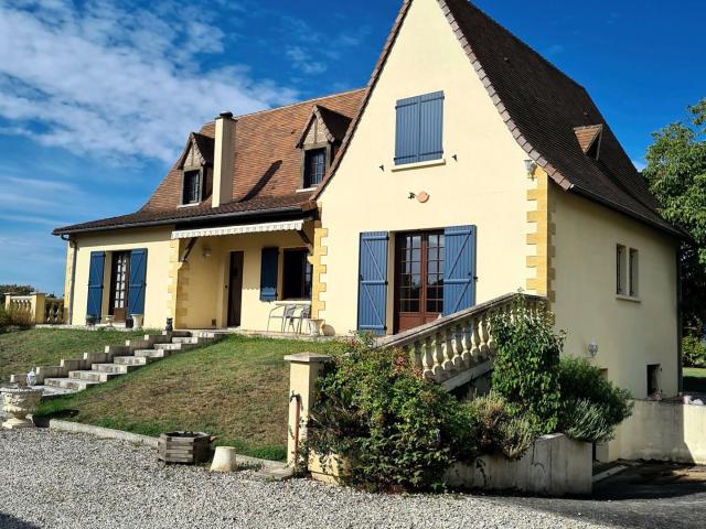 Maison 8 pièces 200 m²