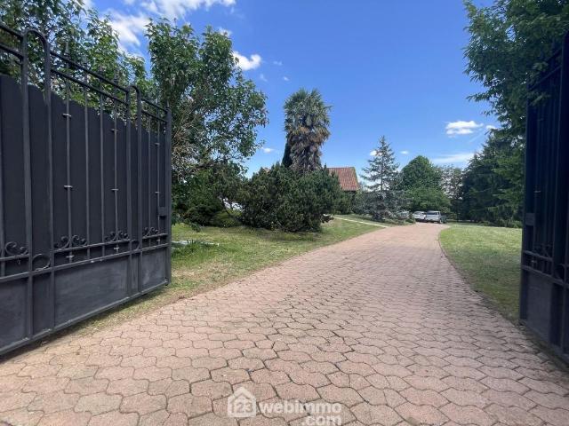Maison 8 pièces 200 m²