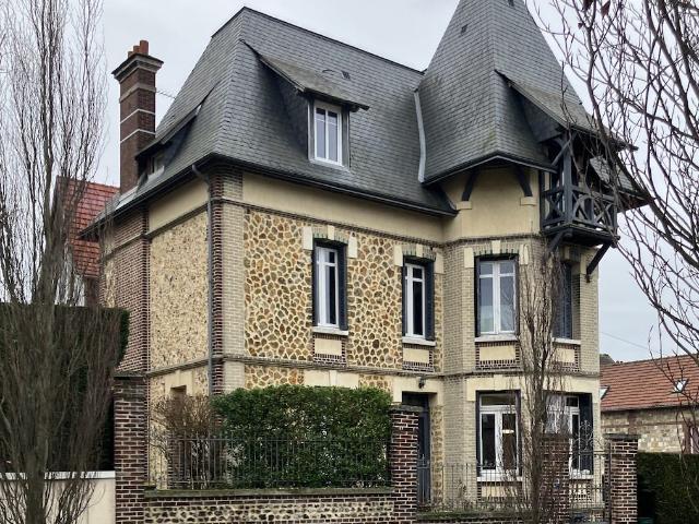 Maison 8 pièces 200 m²
