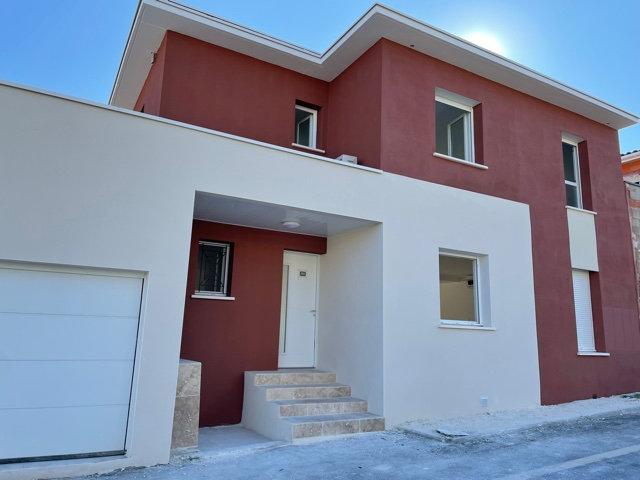 Maison 8 pièces 200 m²