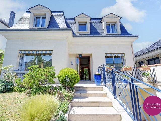 Maison 8 pièces 200 m²