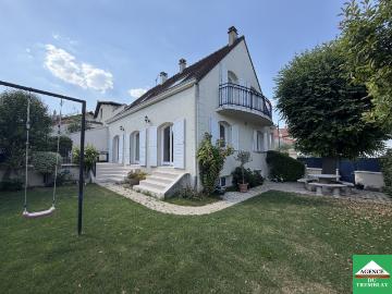 Maison 8 pièces 200 m²