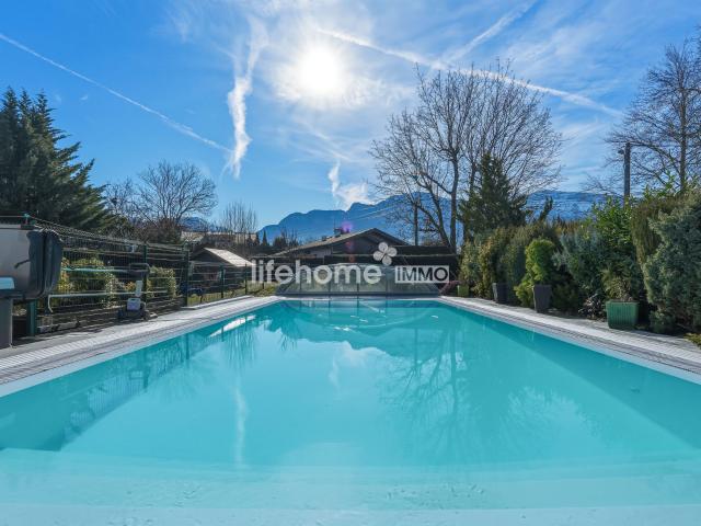Maison 8 pièces 200 m²