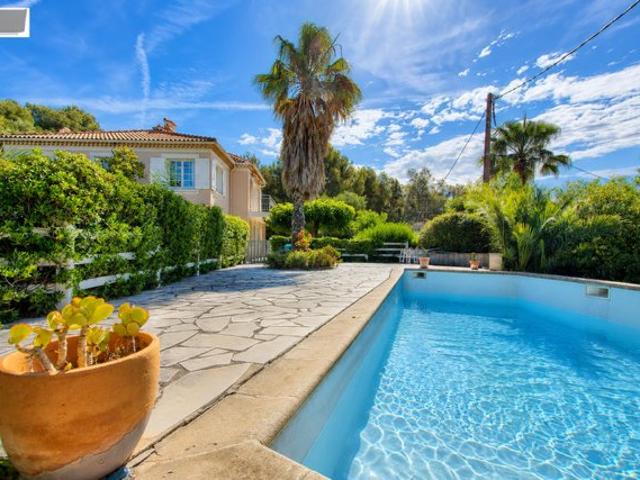 Maison 8 pièces 200 m²