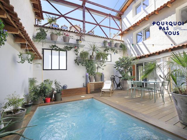 Maison 8 pièces 200 m²