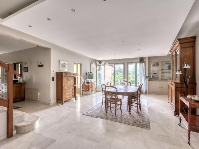 Maison 8 pièces 200 m²