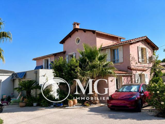 Maison 8 pièces 200 m²