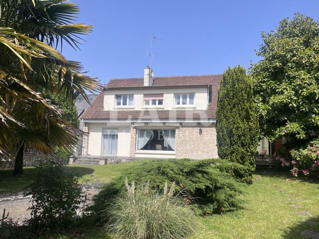 Maison 8 pièces 200 m²