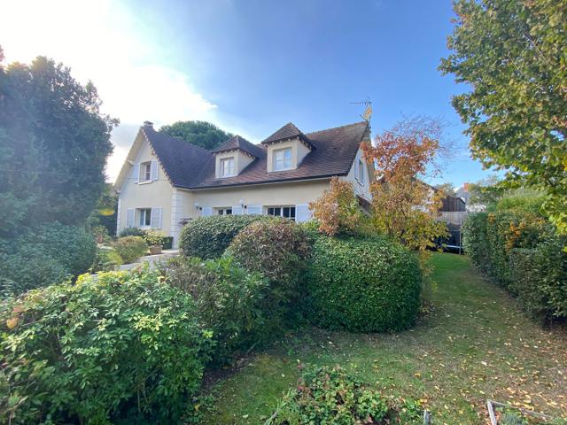 Maison 8 pièces 200 m²