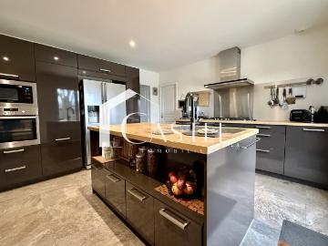 Maison 8 pièces 200 m²