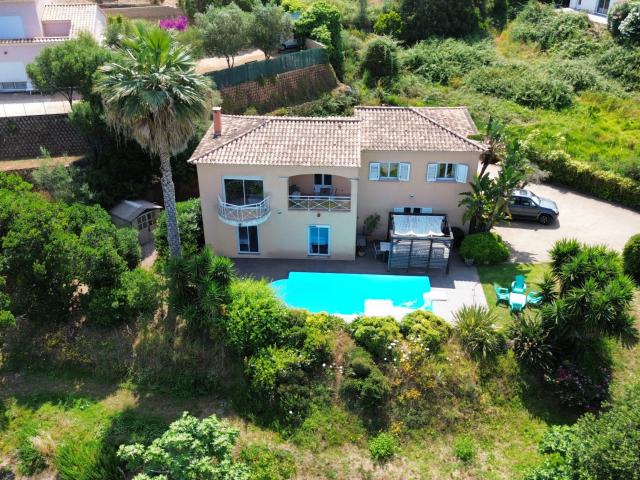 Maison 8 pièces 200 m²