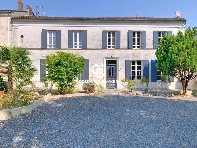 Maison 8 pièces 200 m²