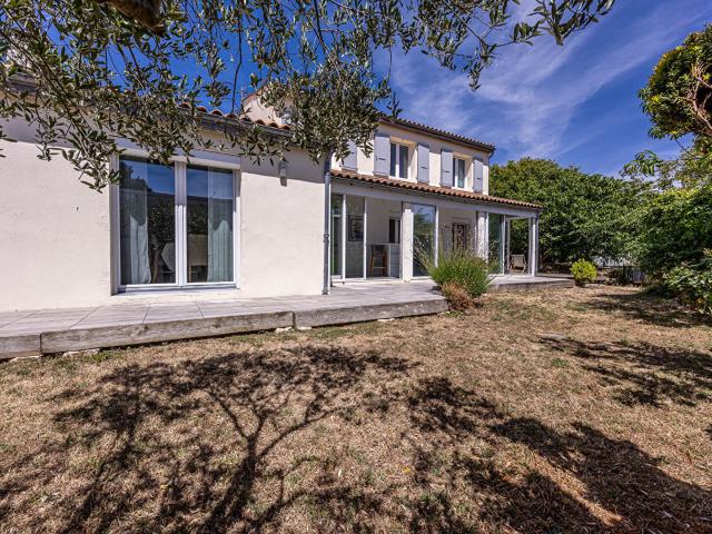 Maison 8 pièces 200 m²