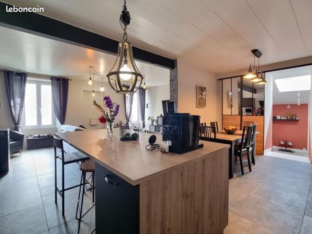 Maison 8 pièces 200 m²