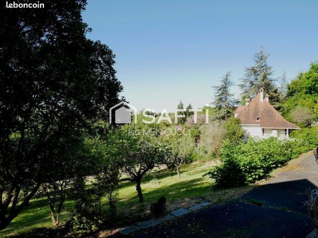Maison 8 pièces 200 m²