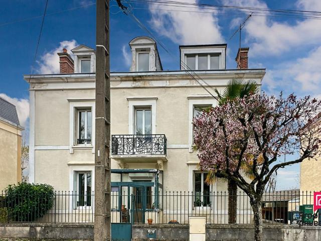 Maison 8 pièces 200 m²