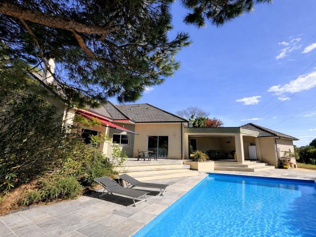 Maison 8 pièces 200 m²