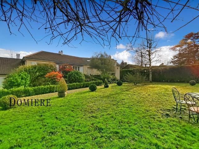 Maison 8 pièces 200 m²