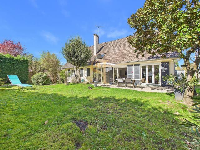 Maison 8 pièces 200 m²