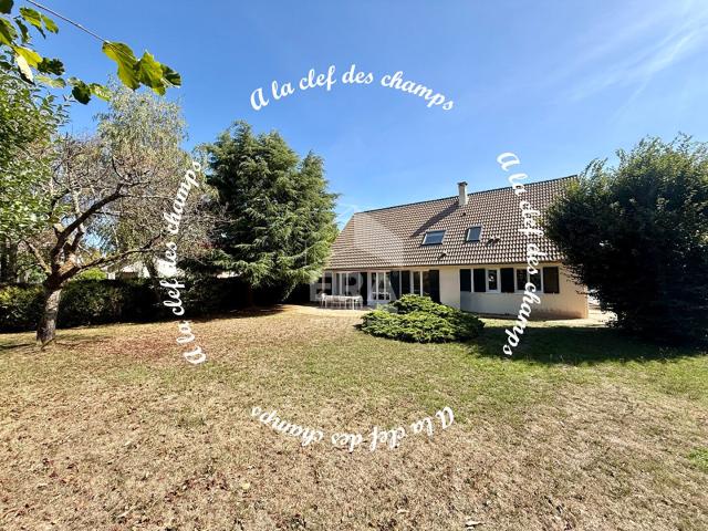 Maison 8 pièces 200 m²