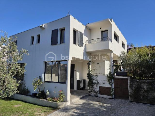 Maison 8 pièces 200 m²