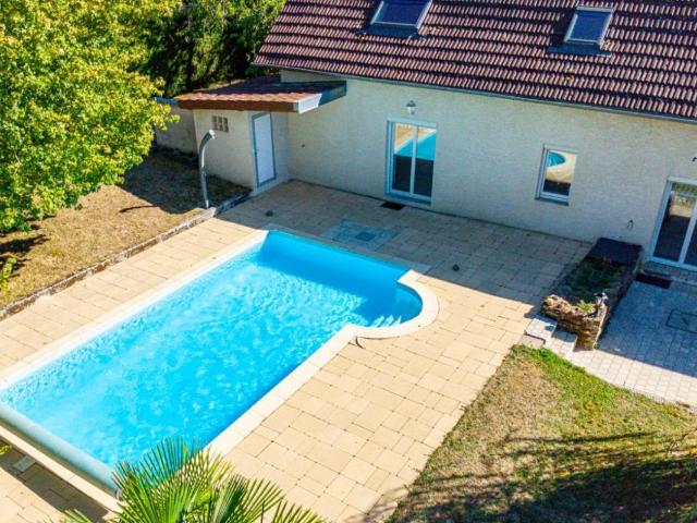 Maison 8 pièces 200 m²
