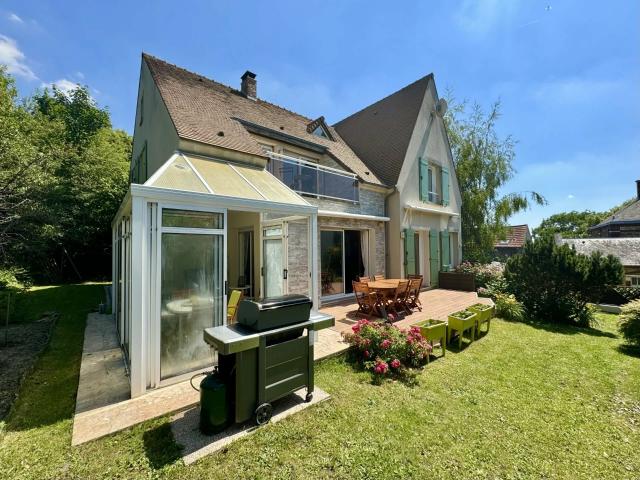 Maison 8 pièces 200 m²