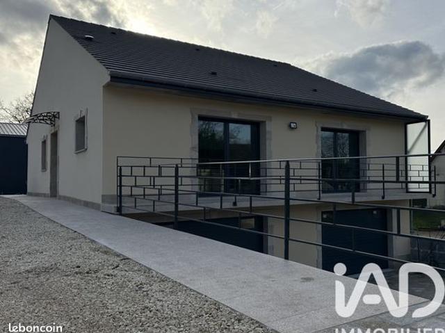 Maison 8 pièces 200 m²