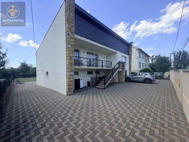 Maison 8 pièces 200 m²
