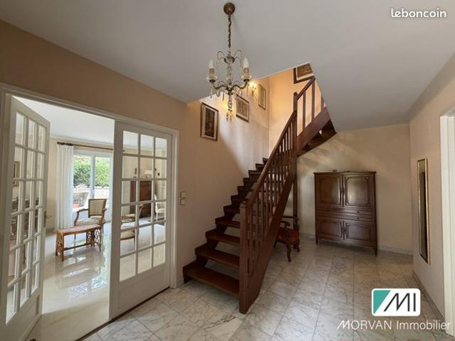 Maison 8 pièces 200 m²