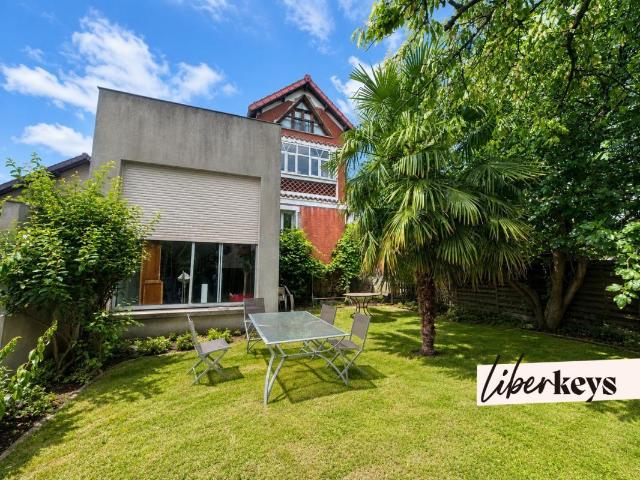 Maison 8 pièces 200 m²