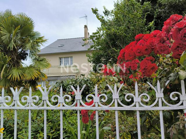 Maison 8 pièces 200 m²