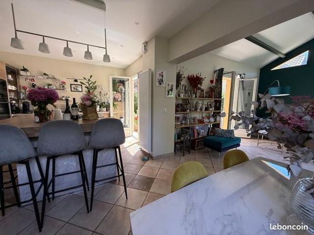 Maison 8 pièces 200 m²