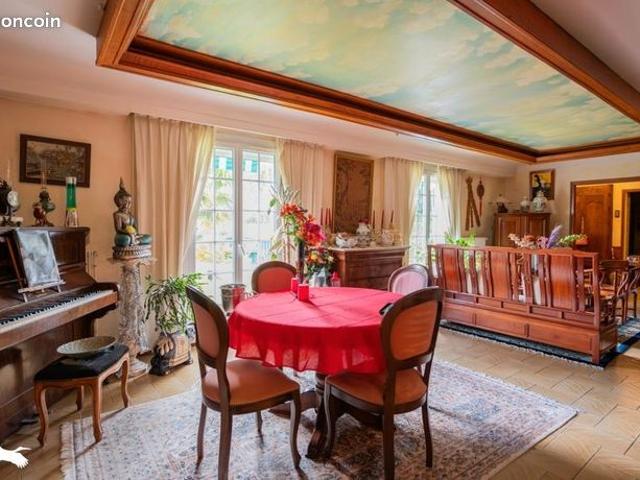 Maison 8 pièces 200 m²