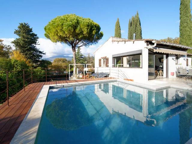 Maison 8 pièces 200 m²