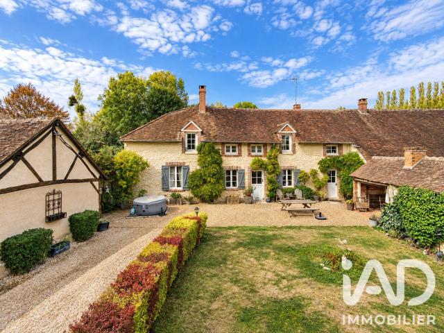 Maison 8 pièces 201 m²