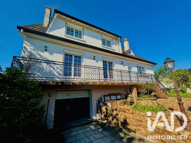 Maison 8 pièces 202 m²