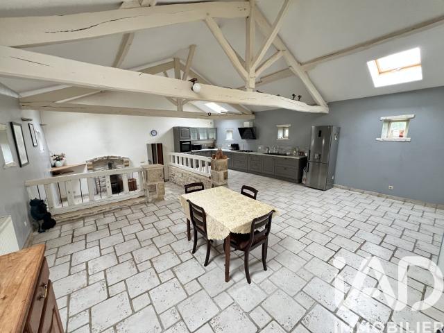 Maison 8 pièces 202 m²