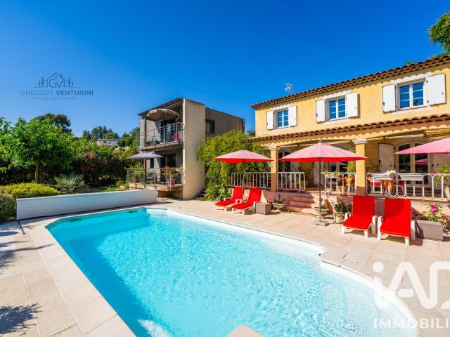 Maison 8 pièces 202 m²