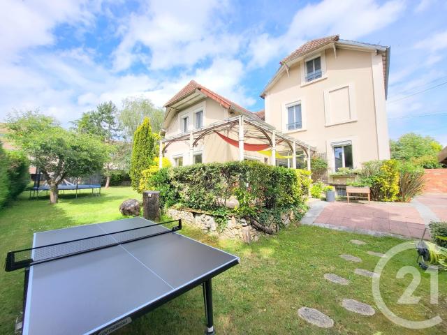 Maison 8 pièces 202 m²
