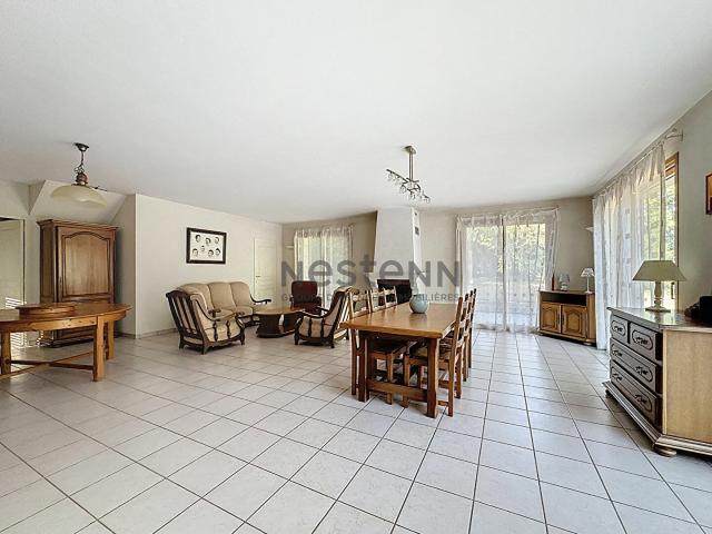 Maison 8 pièces 202 m²