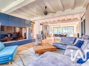 Maison 9 pièces 234 m²